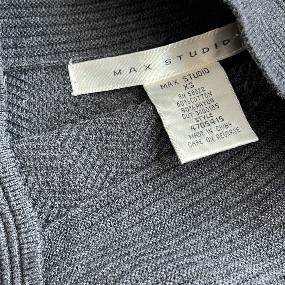 BCBG Knit skirt bundle size s/xs - Picture 5 of 5